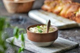 Blitz-Aioli mit Knoblauch und Zitrone – der schnelle Dip für jeden Tag