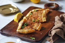 Pide mit Hackfleisch – einfaches Rezept für türkische Spezialität
