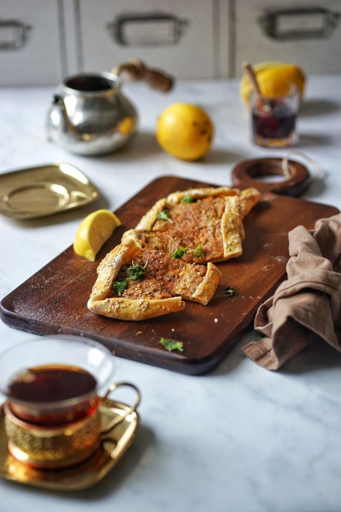 Pide mit Hackfleisch – einfaches Rezept für türkische Spezialität