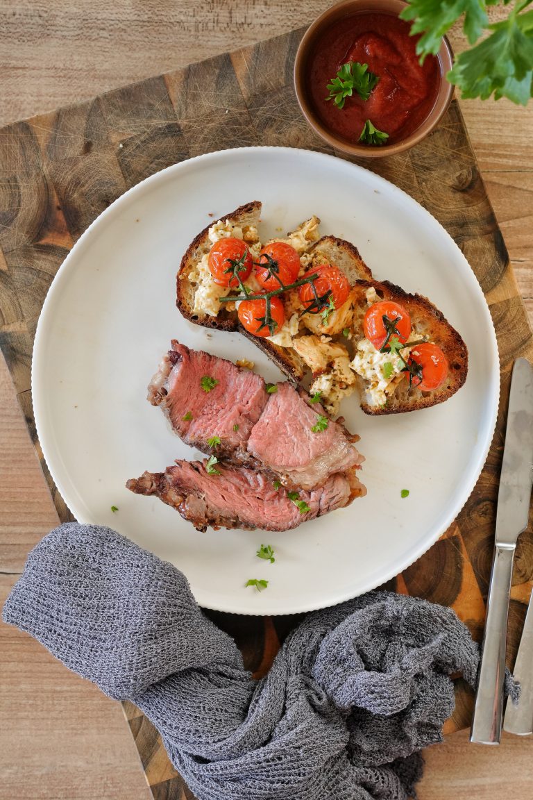Sommer, Grillduft und gemeinsamer Genuss: Tomahawk-Steak von Château Boeuf mit Himbeer-Orangen-Marinade Tomahawk-Steak